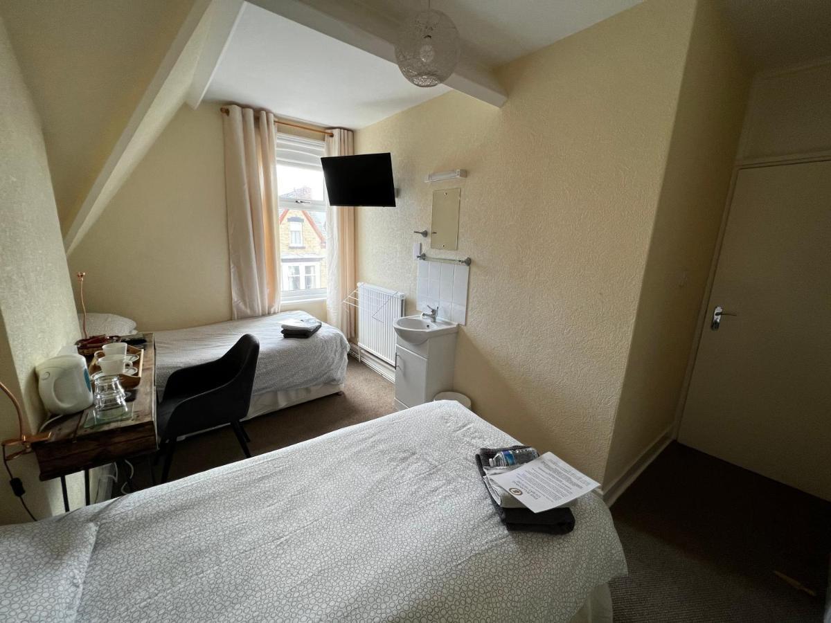 The Balmoral Guest House ブリドリントン エクステリア 写真